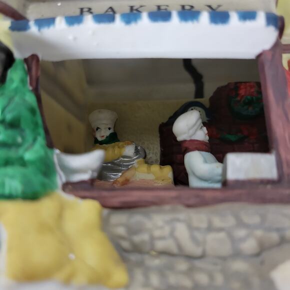 Vintage 90's Holiday Expressions Bakery Hand-Painted Porcelain Lighted House - Picture 7 of 16